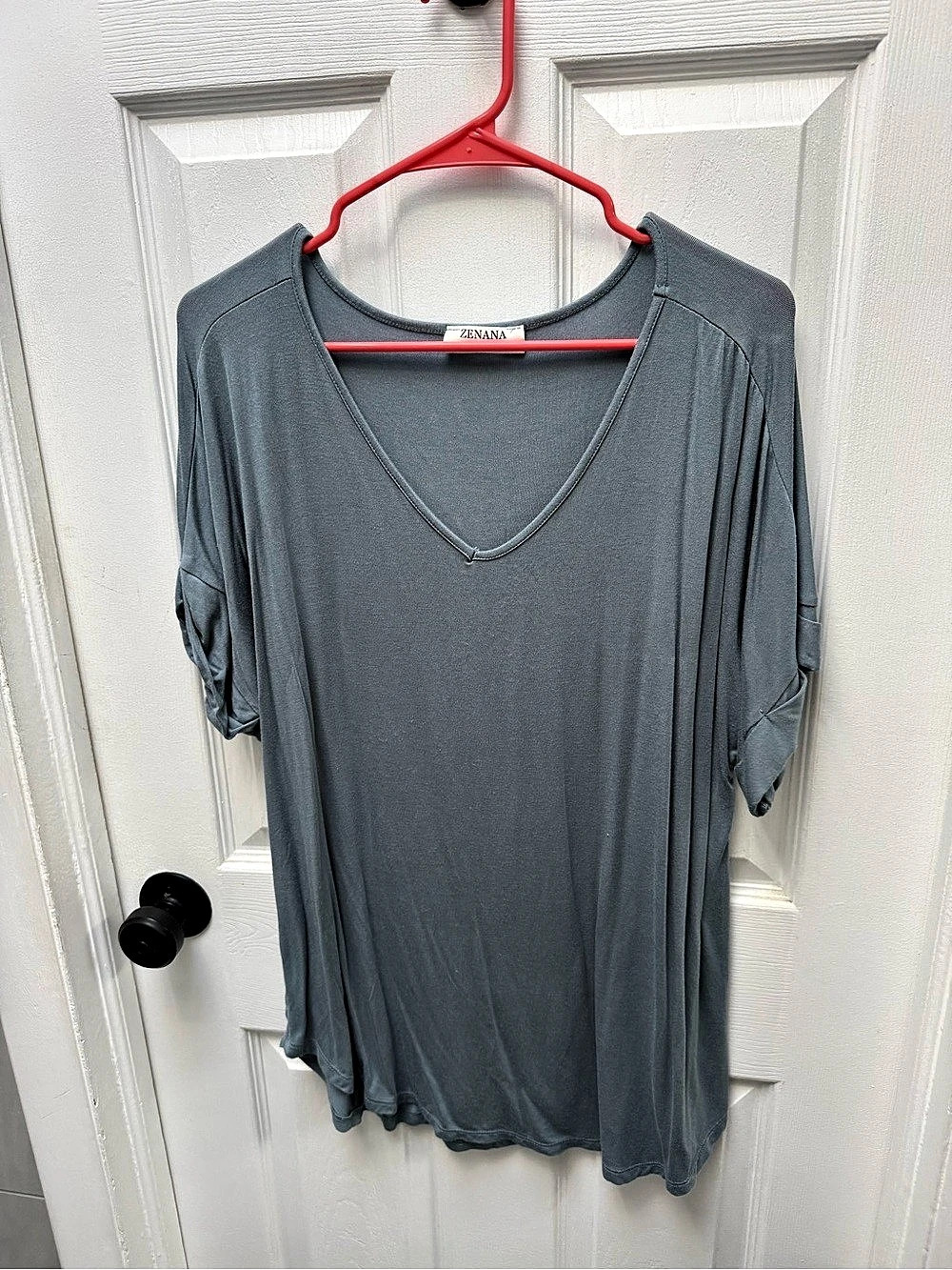 Zenana V-Neck Tunic in Blue Size Large Like New